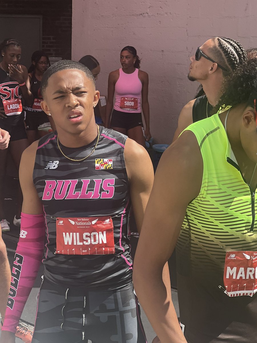 QUINCY WILSON 45.13 400M MEET RECORD! 

#NBNationals
