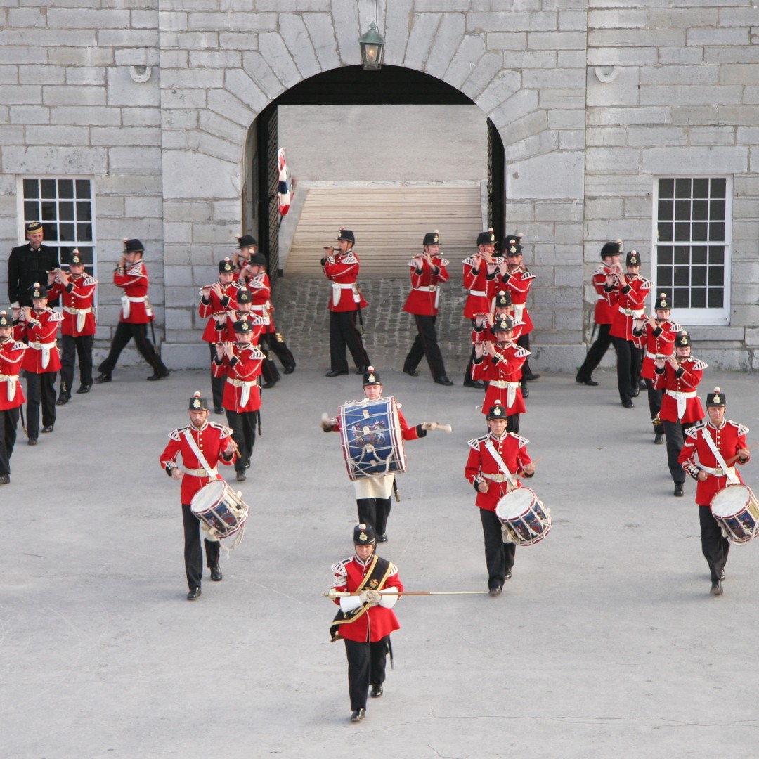 A trip to Kingston is only complete with a visit to Fort Henry! A UNESCO World Heritage Site, this historic military fortress offers a fascinating immersive experience of 19th-century military life. 
Admission is included in K-Pass. 
Learn more:  kpass.ca/included/forth….
