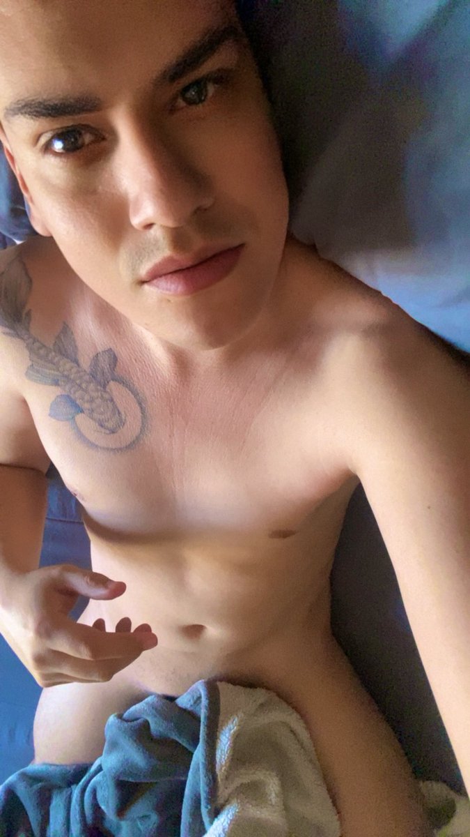 Sabadito Rico

#saturday #naked