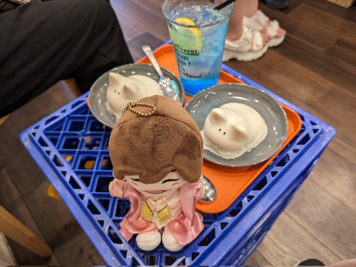 arashiosanm1101's tweet photo. #Lattencos
#長尾謙杜
念願の謙杜が食べてたねこぷりんを堪能出来た!!この組み合わせはめっちゃ可愛い過ぎる💛 https://t.co/OwkxXYwGCY