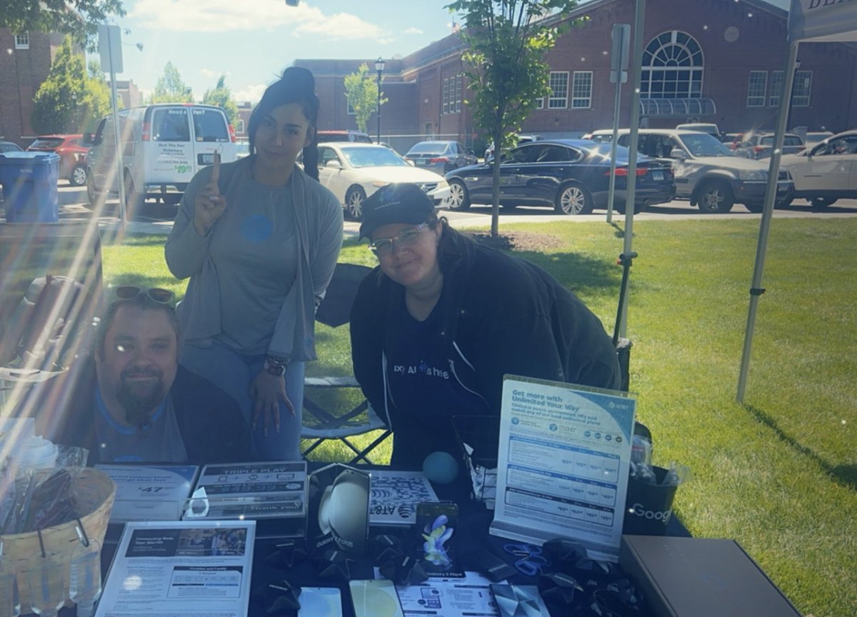 🐬🐬🐬Waterbury TEAM 🐬🐬🐬🐬partnering up with Patty &amp; Samsung rep Marcia  for Juneteenth event in Waterbury🌐 <a href="/keroninc/">Keron Incarnato</a>  <a href="/ChrisAcerra/">Chris Acerra</a>  <a href="/firas_smadi/">Firas Smadi</a>  <a href="/biggriffnrg/">Richard Griffith</a>  <a href="/CParikh409/">Chirag Parikh</a>  <a href="/HolickJamesNE/">James Holick</a>  <a href="/Pca9802/">Patricia acevedo</a>  <a href="/angels_candie/">yessenia santiago</a> <a href="/TheRealOurNE/">#OurNE</a> WE WIN EVERYTHING
