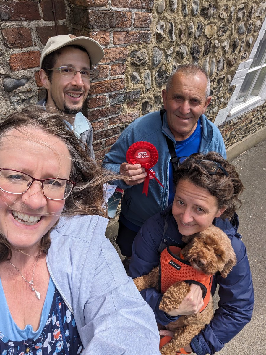 _karin_c's tweet photo. Wonderful day out campaigning for the fabulous @BeccyCooper4Lab to be the West Worthing MP.  Out door knocking in Angmering which is an amazing thing to be doing for @UKLabour 😁🌹 https://t.co/fp6j4S3gZU