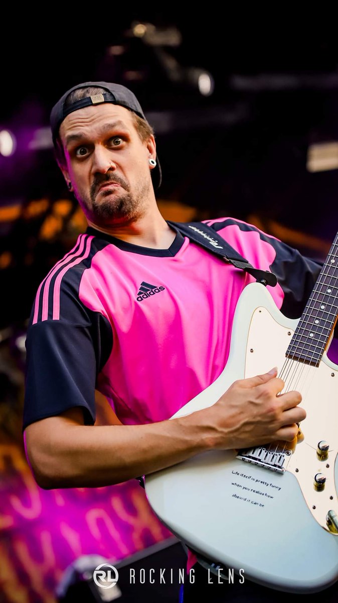Today is the 3️⃣3️⃣rd #birthday 🎂 of our guitarist Eerik aka "Corde Sensible" 🎸, aka "krik el mussel man" 🐚, aka "coucou" 🍆, aka EEEEEEEEERIIIIIIIIIIIIIIIIIIIIK 🥳.

Wish him a good one, in the comment section 🥰❗

Merch : brutalsphincter.com

#metal #metalheads #metalhead