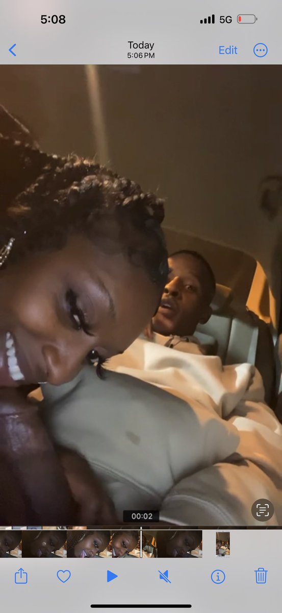 LilSpookDaGrea8's tweet photo. #airekaj #femaleartist #active #fyp #fypシ゚  all you gotta do is inbox her on Facebook #exposed #bugmuney she look happy/he look confused 🤣🤣🤣 https://t.co/ZBNufUDKBy