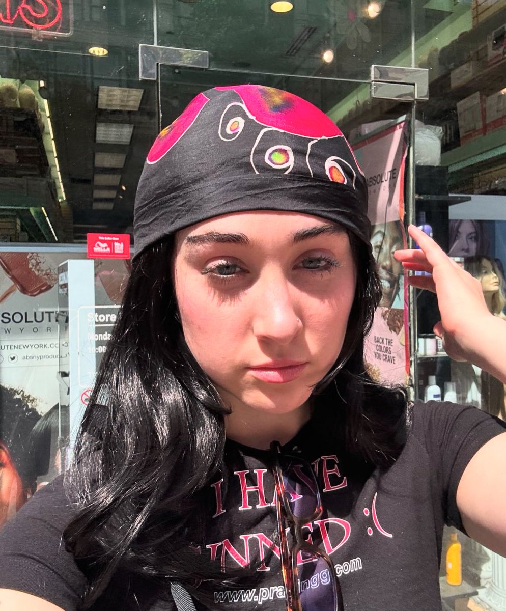 glusong's tweet image. save me emo chappell roan