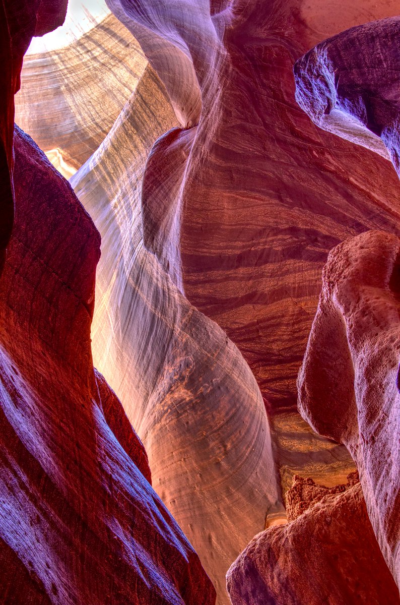 WeeJavaDude's tweet image. I hope everyone has a great Saturday.  Happy Father's day weekend.  I am starting mine off with a replacement hot water heater for my sister-in-law.  What are you doing? Little Antelope Canyon to start the weekend.  Enjoy #FunkoFamily #AntelopeCanyon #NationParks