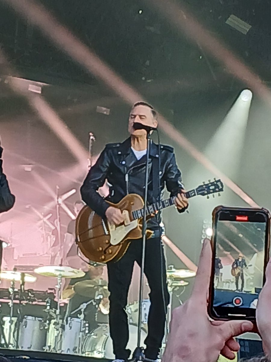 Bryan Adams was class as always last night in plymouth on the hoe he gets better and better hit after hit 
And Keith Scott his guitarist is just pure quality