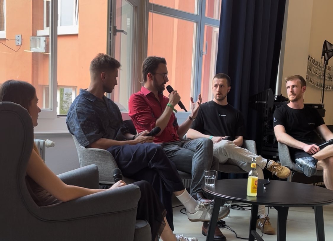lianefiligrane's tweet image. Excited to publish @RandomWalkNet first live podcast recording from @Finoa_io Digital Asset Summit during Berlin Blockchain Week. 

Tune into the conversation around staking, liquid staking, and restaking that I moderated.