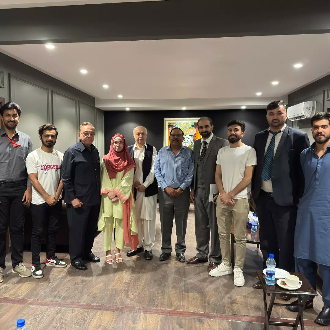 saadmalik89's tweet photo. Moderated &amp; organized a Policy Dialogue on #Kashmir in the Aftermath of #Musharraf's 4 Point Agenda: Prospects &amp; Challenges in the Current Scenario at Dept of Pol Sci &amp; IR. Khurshid Mahmud Kasuri was the keynote speaker.
#kashmiriyat #peace #identity #diplomacy #pakistan #india https://t.co/tgfSBgcDdJ