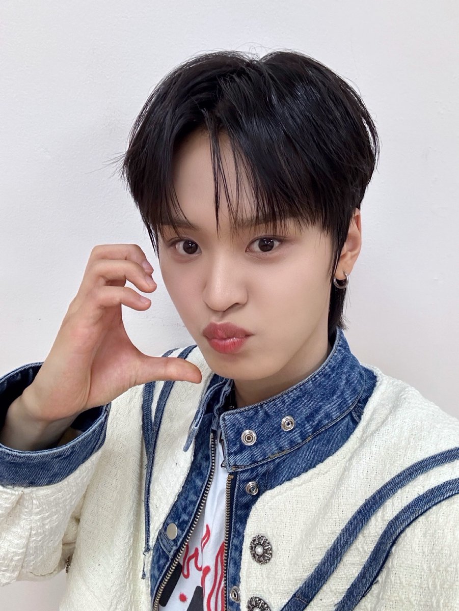 TPST__official's tweet photo. [📸TEMPIC]

24.06.15 #T_OUR_TEMPEST_Voyage

🖤오늘의 템페스트🤍

#TEMPEST #템페스트
#한빈 #형섭 #혁 #은찬 #LEW #태래 https://t.co/VRGs7zxs3r