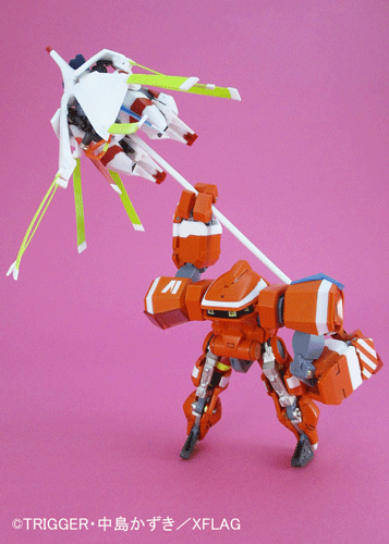 わっしょい！！
レスキューギアはマトイギアを持てます。
ただ、重量・バランスともにかなりギリギリ。長時間での展示はやめておいた方がいいかも。
マトイギアの柄の中には金属棒が封入されているので、この細さでも強度はしっかりしています。