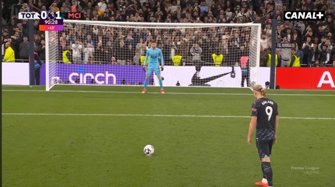 Cette caméra sur les peno c’est la meilleure invention de l’histoire du football