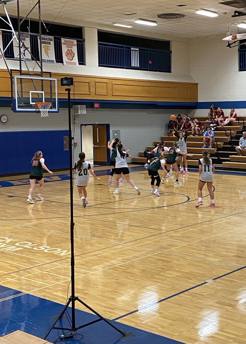 Checking in on our sectional champion varsity girls basketball team during summer league action. 💪🏀🤍💚