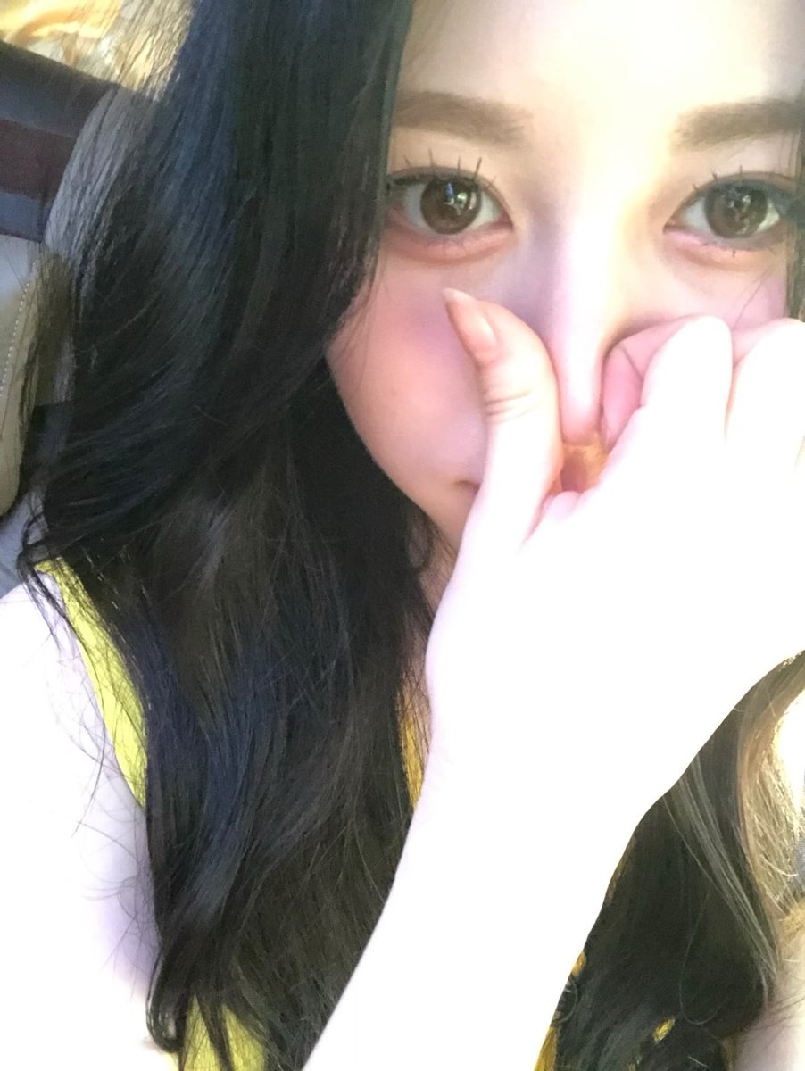 _tripleS2's tweet image. 배지전쟁 혜린이 얼굴폼이조흠