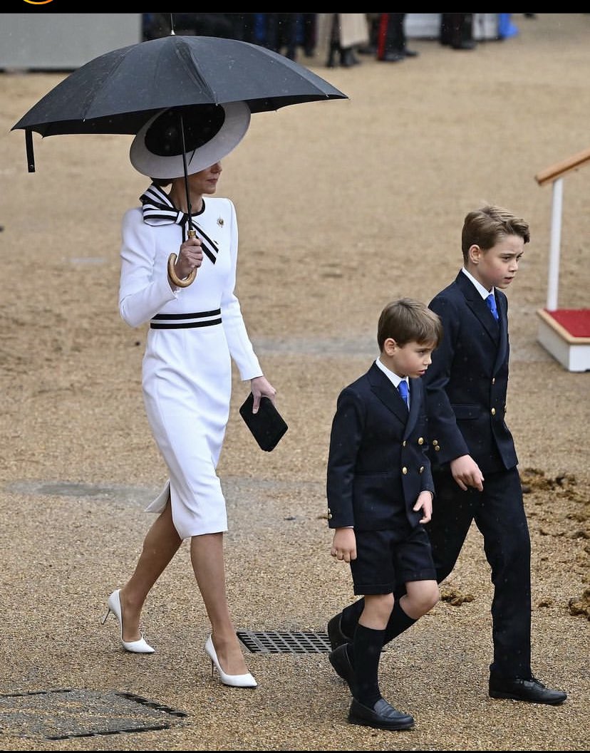 Kosi429350861's tweet image. How to spell REGAL!🔥🔥🔥 welcome back princess❤️ we really missed you. #troopingthecolor #princessofwales