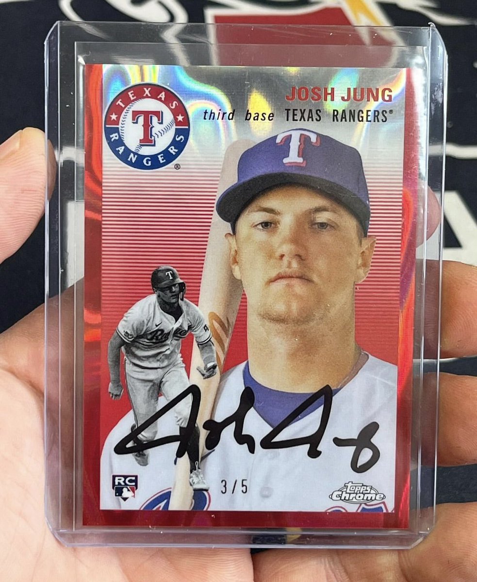 Topps tweet media