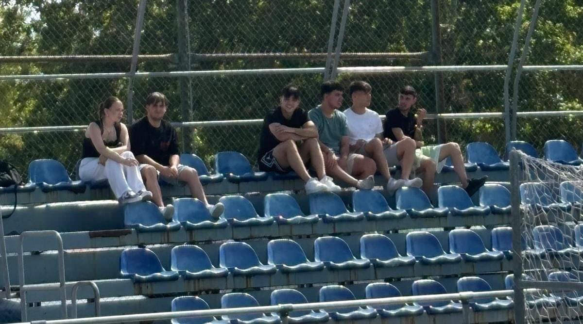 CDVatosLocos's tweet photo. ¡Muchas gracias a la afición desplazada hoy a animar al equipo en el Parque Deportivo Ebro!

Esperamos que se os haga amena la vuelta a casa 💪🏻

Nos vemos en el siguiente partido 🖤 https://t.co/3mw5BX1XI2
