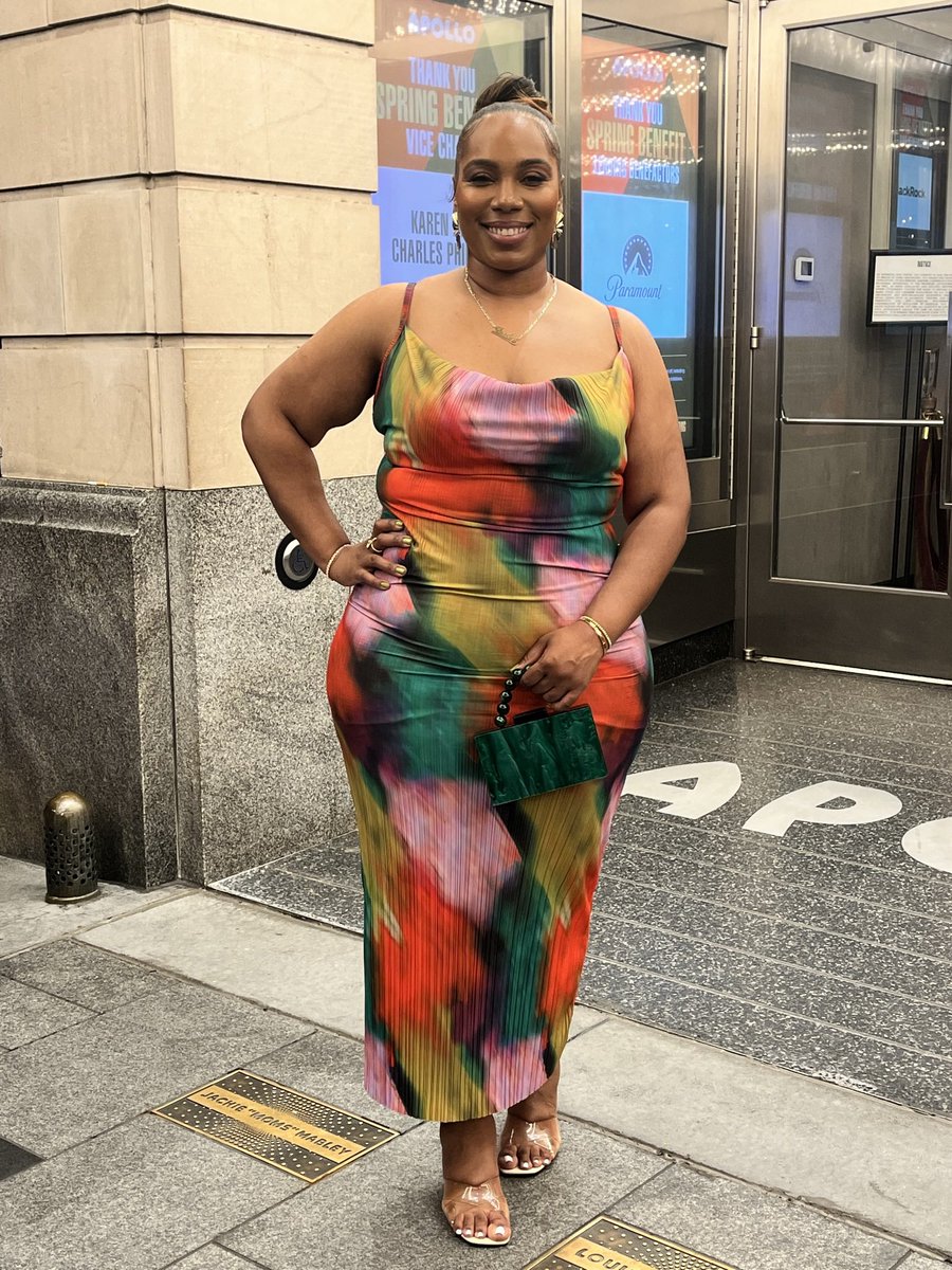 carlierock's tweet photo. The other night. 🌹 #ApolloSpringBenefit https://t.co/fiFIbbipfo