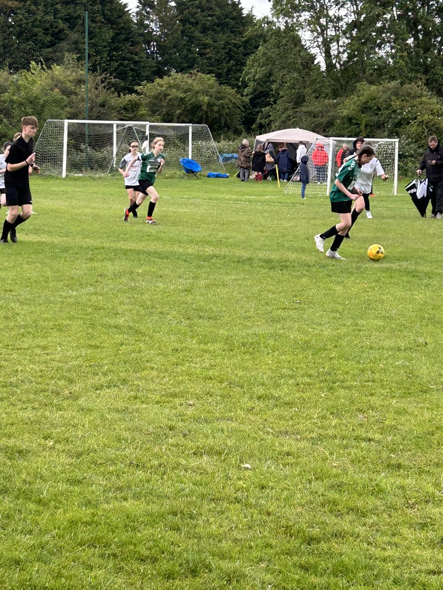 Blofield Utd Youth FC U13 Girls 🖤❤️⚽️ tweet media