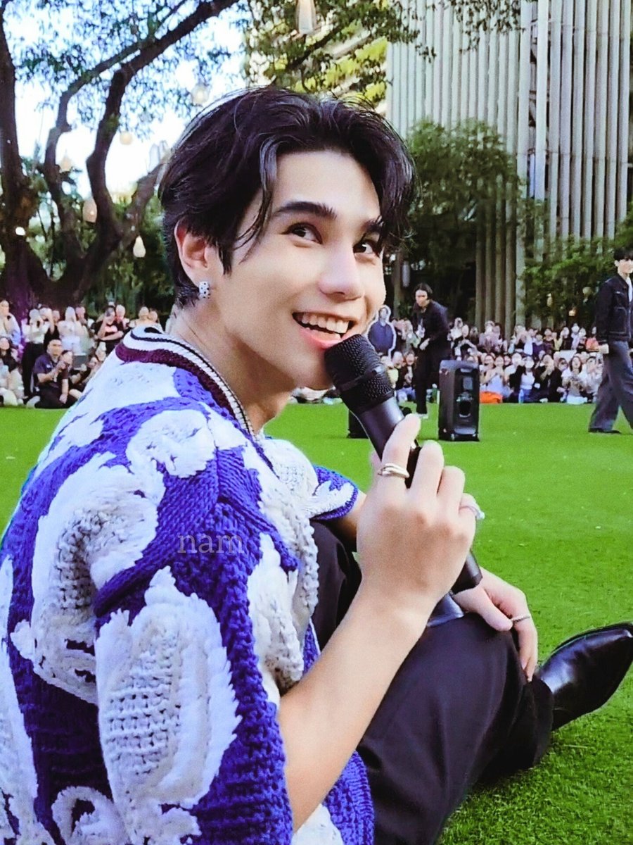 NAM_KEY2's tweet photo. คนน่ารักคนนี้ต่อชีวิตน้องได้อีกเฮือก

#Jeffsatur
@jeffsatur https://t.co/JtCBscbw3x