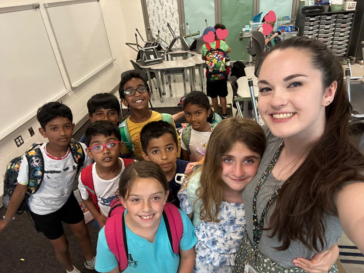 mscraigs_class's tweet photo. Last day of school was so bittersweet. I'll miss these sweet kids! 💕💕 Good luck in 3rd grade! https://t.co/kOGVPvjL13