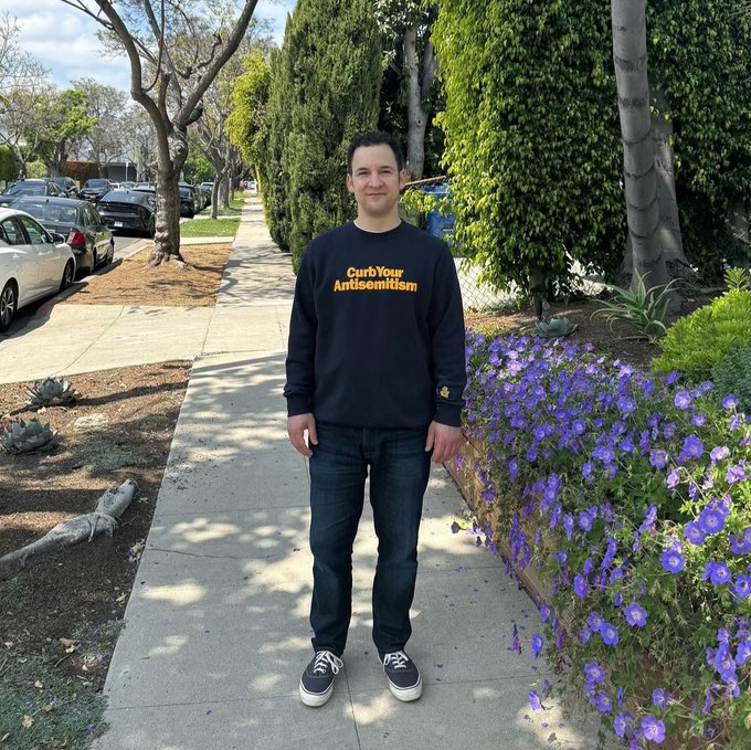 Boy meets (antisemitic) world https://t.co/zCwSjfi1DT<a href="/tag/slay"class="tags"><span>#slay</span></a>