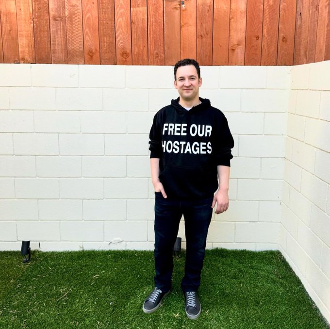 Boy meets (antisemitic) world https://t.co/zCwSjfi1DT<a href="/tag/slay"class="tags"><span>#slay</span></a>