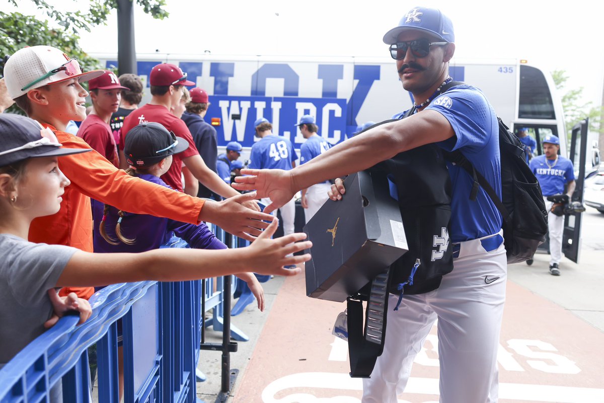 UKBaseball's tweet photo. 📍Charles Schwab Field Omaha

#WeAreUK x #MCWS https://t.co/7ObUsl6RVl
