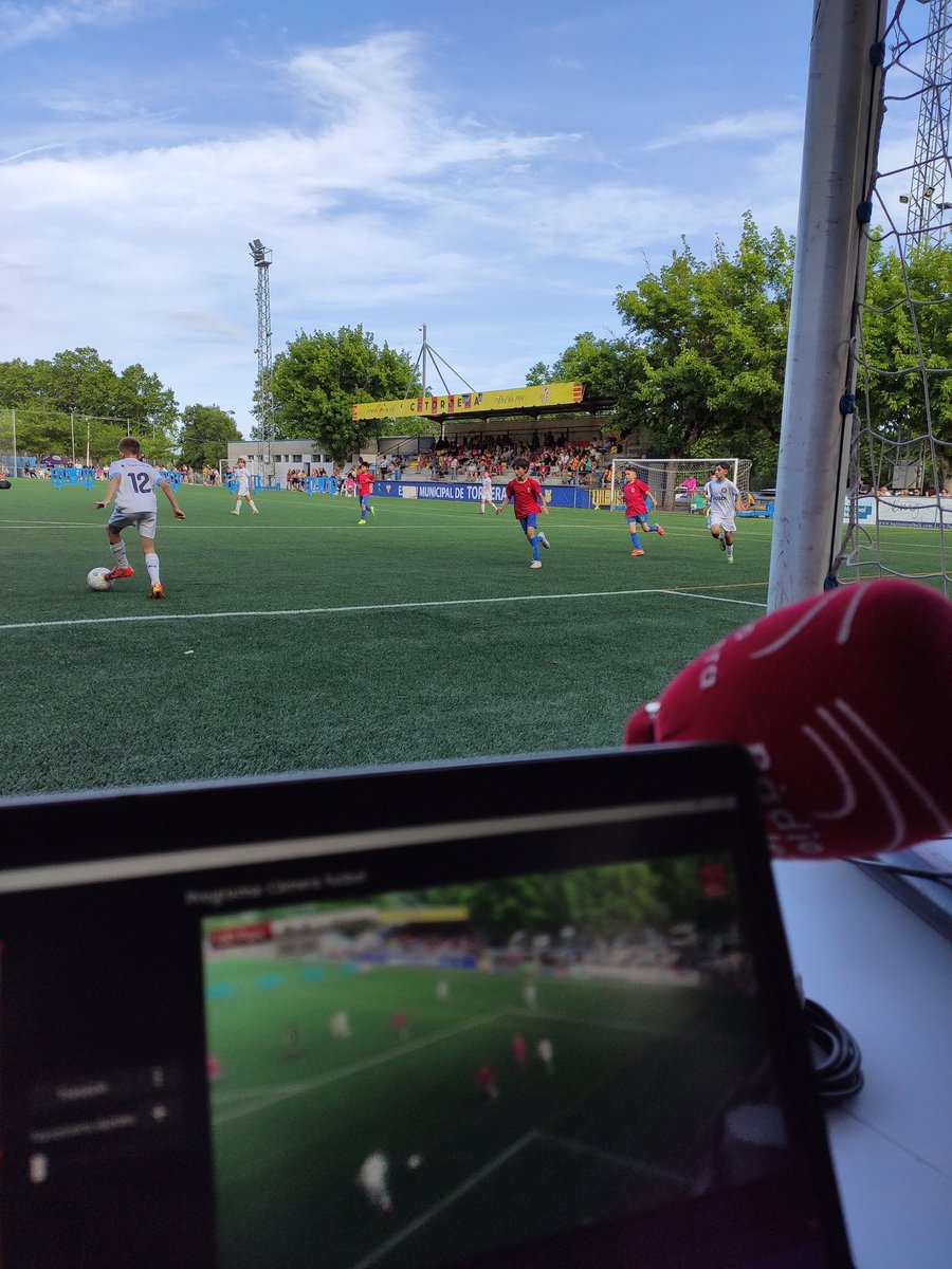 El Show dels Esports (@showdelsesports) on Twitter photo A la tarda hem pogut seguir en directe... <a href="/memorialbarcelo/">Memorial Barceló</a>
<a href="/FCBarcelona/">FC Barcelona</a> 🆚 <a href="/CFTordera/">CF Tordera Oficial</a> (categoria Aleví B)
<a href="/udparcoficial/">U.D.Parc</a> 🆚 <a href="/GironaFC/">Girona FC</a> (categoria benjamí)
🎥 youtube.com/live/gbBasjz8A… #tordera #memorialbarcelo A la tarda hem pogut seguir en directe... <a href="/memorialbarcelo/">Memorial Barceló</a>
<a href="/FCBarcelona/">FC Barcelona</a> 🆚 <a href="/CFTordera/">CF Tordera Oficial</a> (categoria Aleví B)
<a href="/udparcoficial/">U.D.Parc</a> 🆚 <a href="/GironaFC/">Girona FC</a> (categoria benjamí)
🎥 youtube.com/live/gbBasjz8A… #tordera #memorialbarcelo
