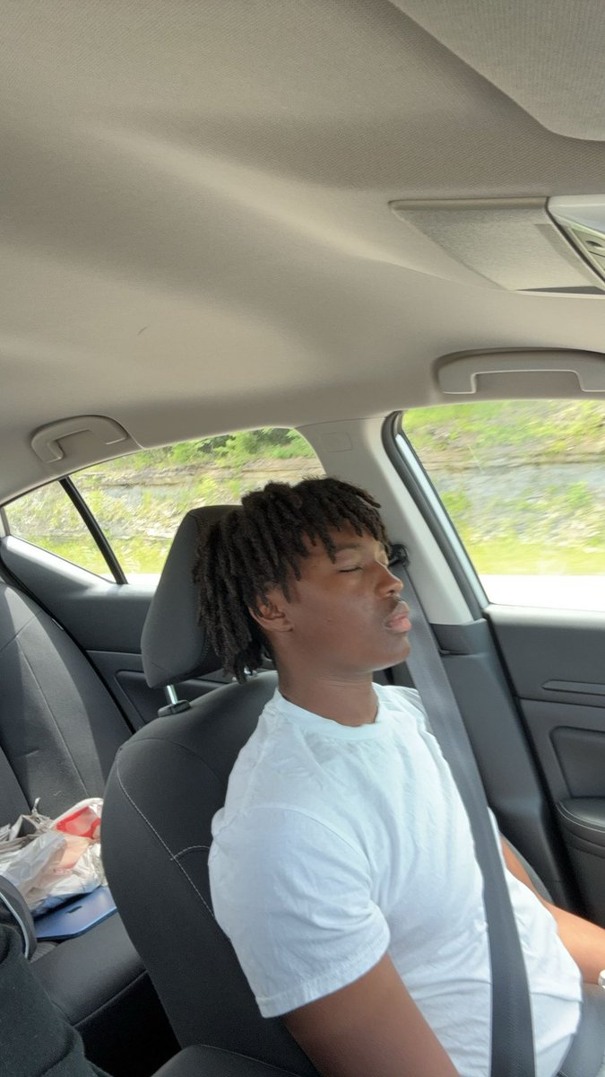 Liaison__Otey__'s tweet image. People only see the rewards but never see the behind the scenes grind from the student athletes and there parents……..Shoutout to parents who have to sacrifice to get these kids to where they have to go @T0_Otey @BallHawkU @adonisotey @strengthcoach34 ….. #statetostate