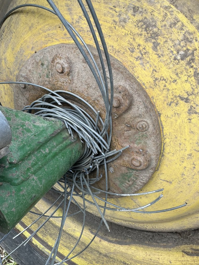 steeves11's tweet image. Less than ideal. #customwork