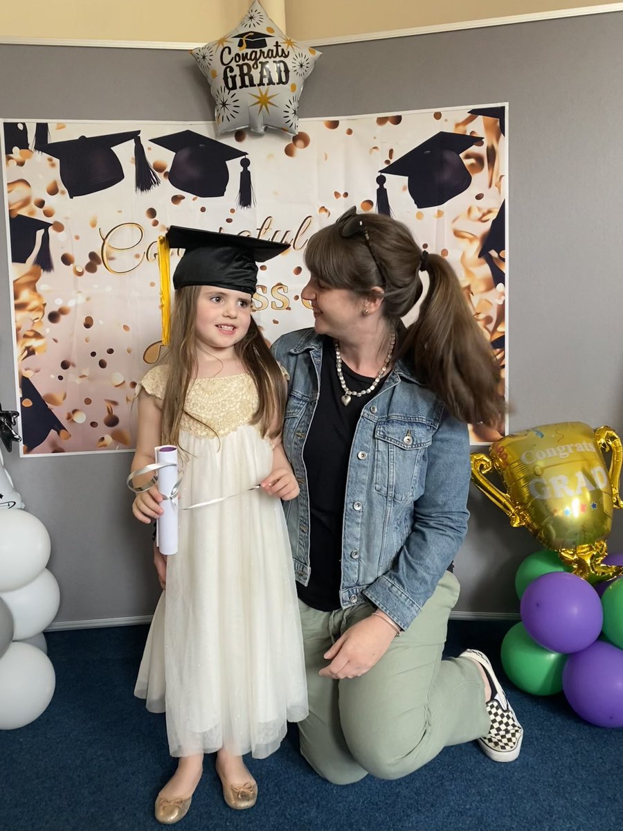CharMcK1984's tweet photo. @JigsawFlc Thank you for today, it was really special 🥰🎓🌈 https://t.co/ibYS3AV2fS