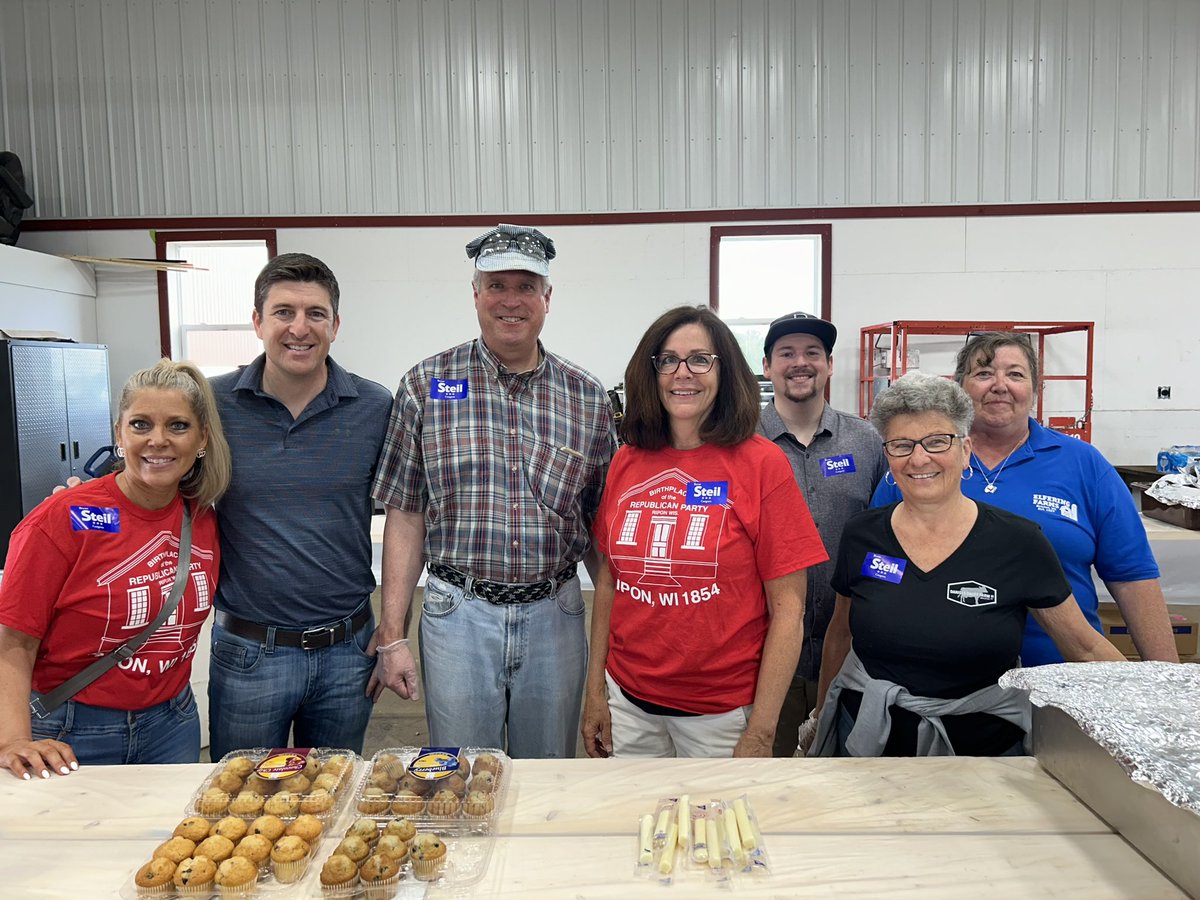 RyanVaz32's tweet photo. A fantastic morning at the Kenosha Dairy Breakfast! Itโs great working with this county! Always great to see Congressman @RepBryanSteil with local candidates and the county!
@GOPKenosha @WisGOP
#Commit2Win #WeekendofAction #BeatBiden #BeatBarca https://t.co/0KBEeiY03R