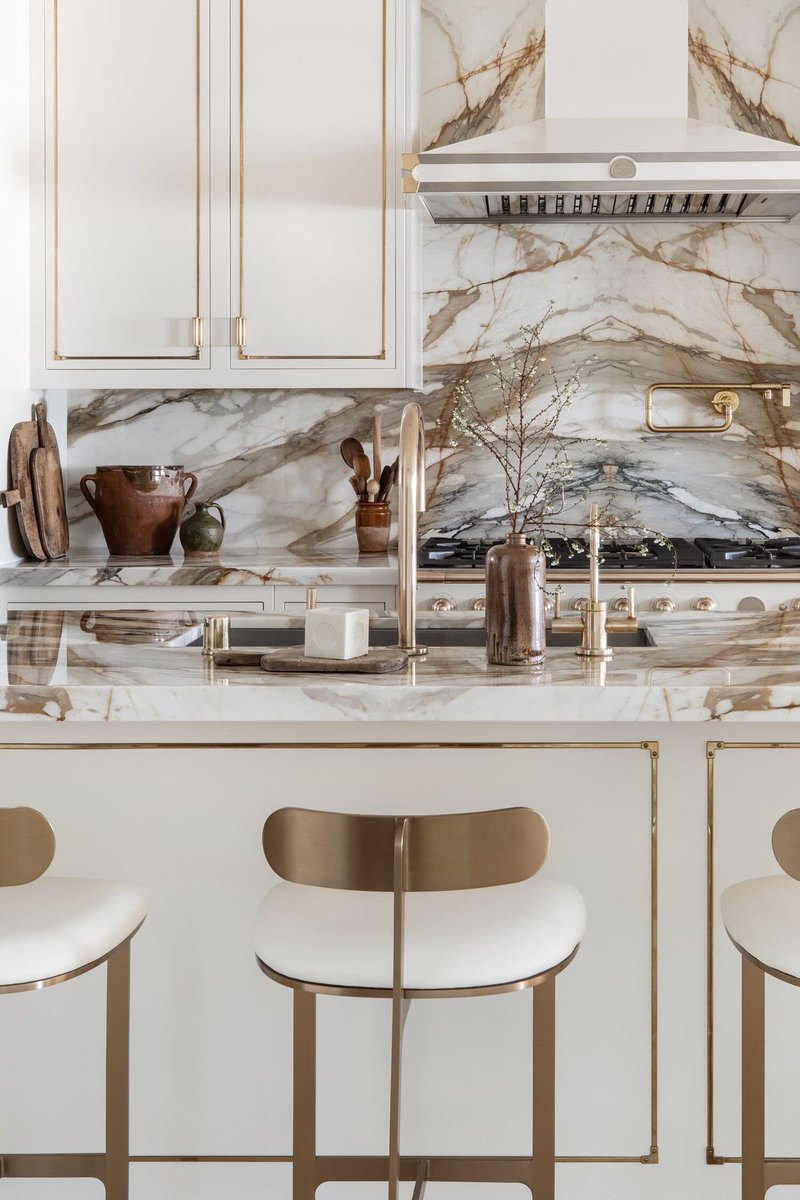 jilongstar's tweet photo. Polished it is carved with care and handcraft from the most beautiful natural stones and marbles.

Available in custom sizes to suit your needs.

DM for more information.
@elonmusk @mayemusk 
#marble #calacattaviola #calacattagold #marblefireplace #luxurystone #homedecor https://t.co/g4O2sVOOF1