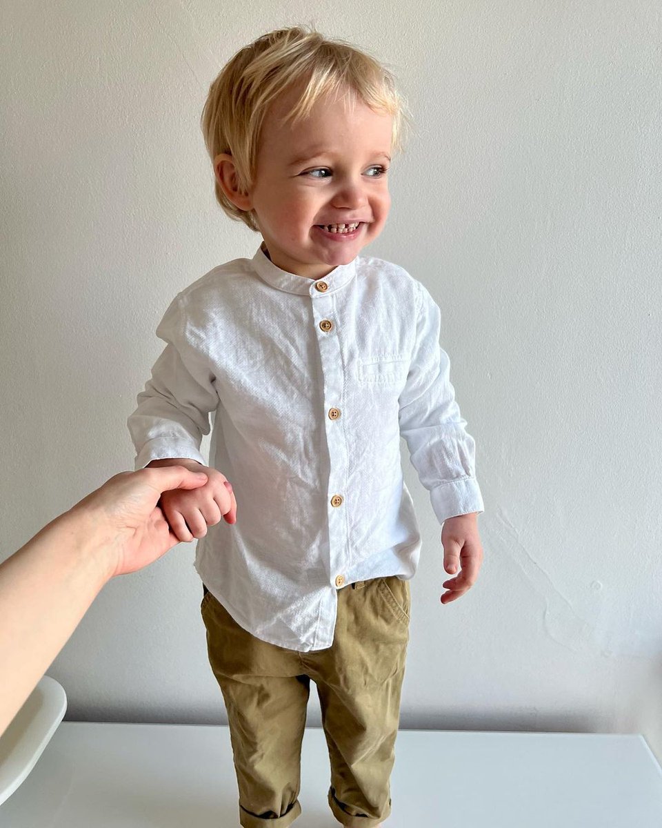 alaster84's tweet image. Love ❤️ with its little hand gestures ❤️ Happy Monday everyone 🥰

#cat #meme #u2u #U2DPN