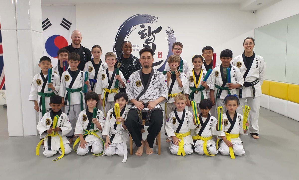 skmahapkido's tweet image. 🎉 As we approach our June grading, let&apos;s celebrate our new bests from May! 🎉
Your dedication and perseverance are truly inspiring. Keep up the fantastic training, and let&apos;s continue to push our limits.
파이팅! (Hwaiting!) 
#SelfDefenceClasses #MartialArts #MasterSung #Hapkido