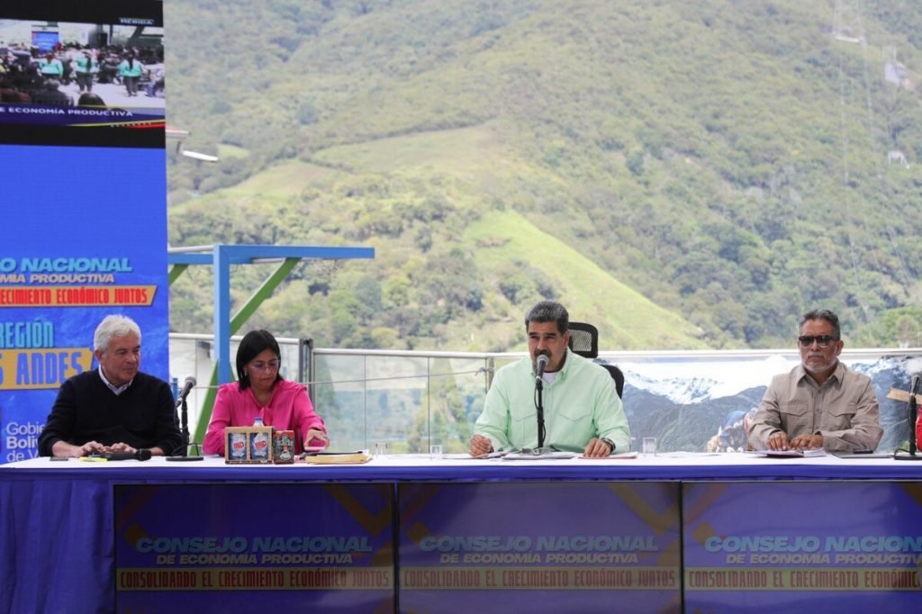 #NotiMippCI 📰🗞| Maduro fortalecerá ruta turística de los Andes. Lea más⏩mippci.gob.ve/index.php/2024…
#NicoLike