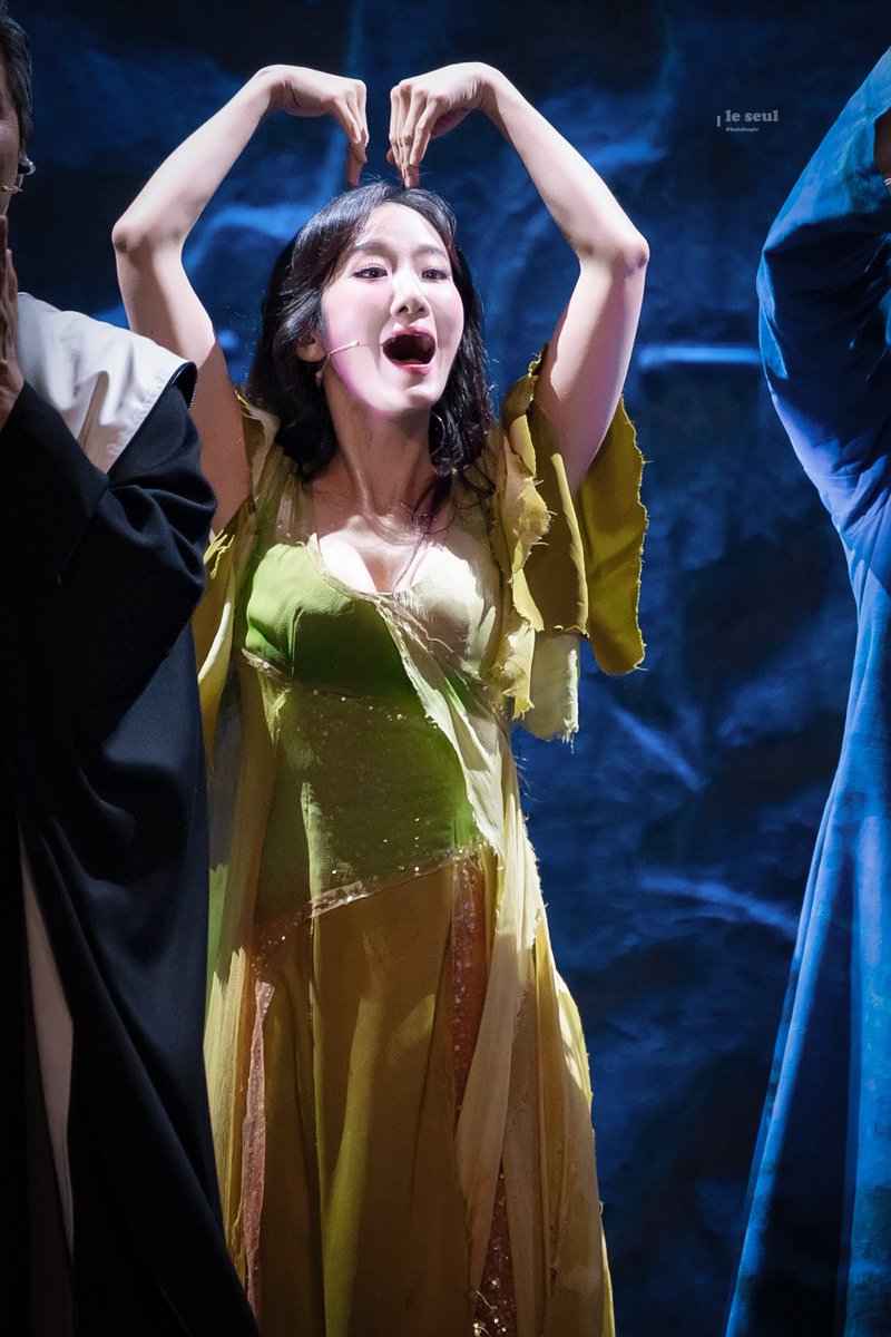 240615 노트르담 드 파리 수원

#유리아 에스메랄다

｡ﾟﾟ･｡･ﾟﾟ。
ﾟ。　 　｡ﾟ
　ﾟ･｡･ﾟ