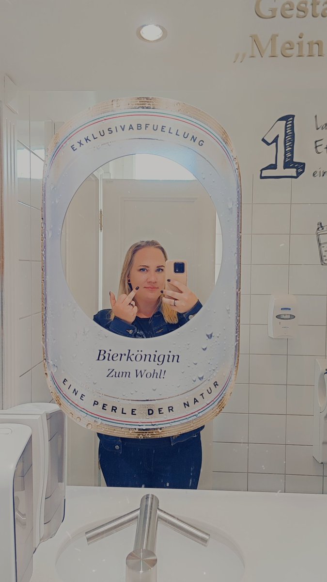 MistressLuisa1's tweet photo. Brauereibesichtigung 🍻
Ist zwar im Preis inbegriffen, aber ich will trotzdem Bier-sends 😋 https://t.co/dcWCjNUNys