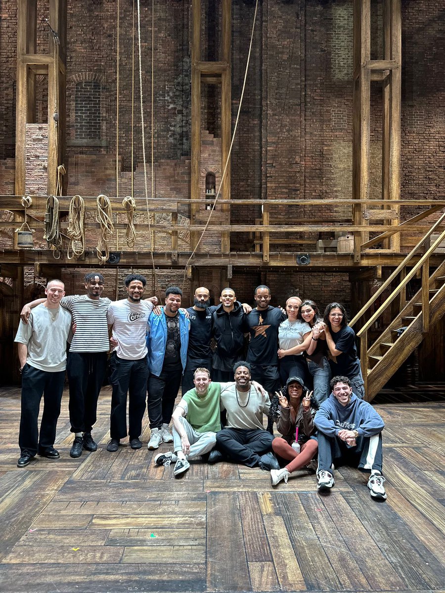 Tomorrow there’ll be more of us. ✨ 

Please join us in wishing the fondest of farewells to the members of the #HamiltonLDN cast who will performing with us tonight for One Last Time. 💛