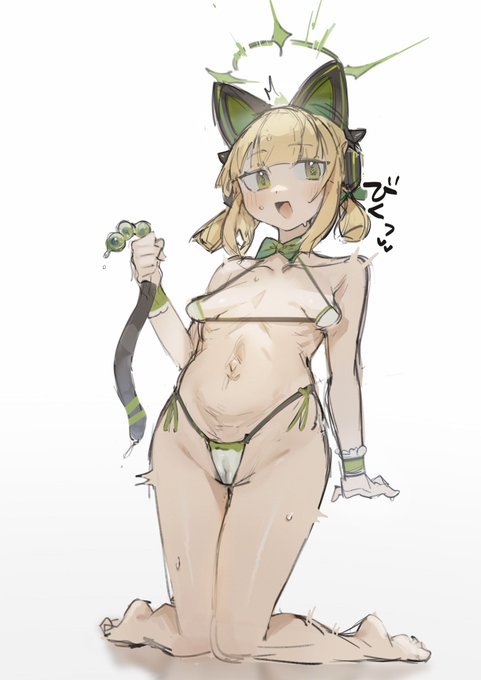 うなぎをつかみ取りするミドリ 