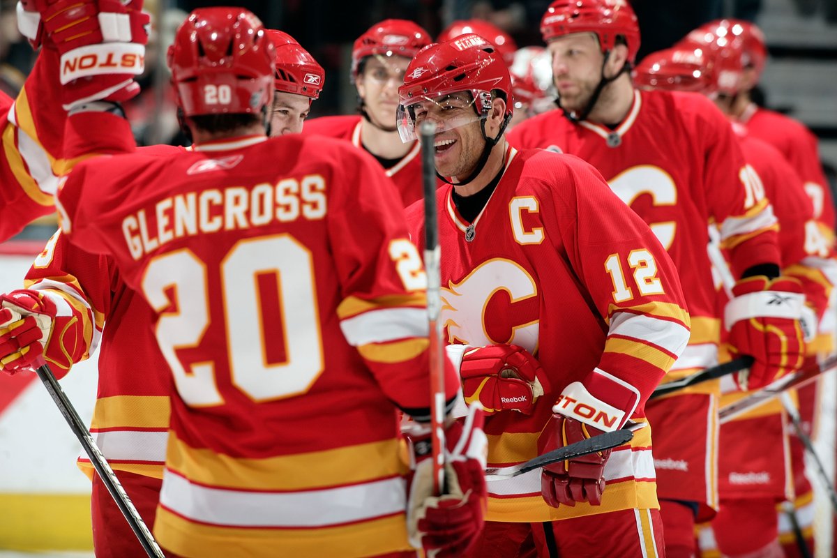 AlumniFlames's tweet photo. π #FlamesFlashbackFriday https://t.co/tLvX4mAPbs