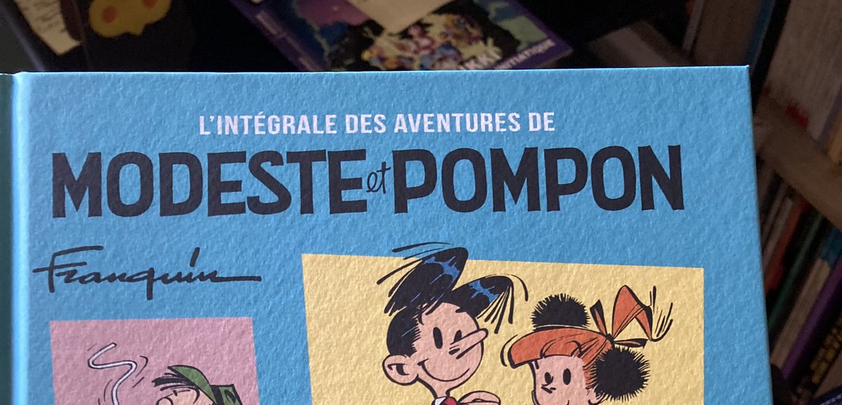 darthfilou's tweet photo. #Jouonsauxlibraires #Jour2
Une BD avec une couverture jaune*
- bonjour c’est pour ma #bibliothèquebd vous auriez une #bd à dos jaune ?*
- bonjour, le parfait exemplaire pour compléter votre belle #collectionbd 👉cette intégrale ModesteetPompon
* je pensais être HS mais👇 strip😇) https://t.co/UWpZM37JWo