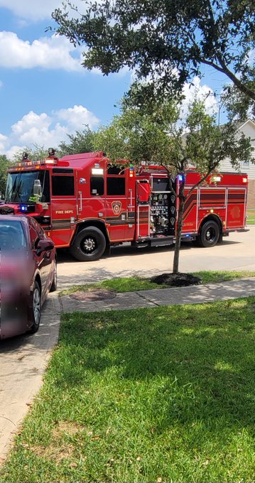 What a day. Contractors nicked a gas line. 🙄 I already told them we absolutely will not take responsibility<a href="/tag/mvsales"class="tags"><span>#mvsales</span></a>