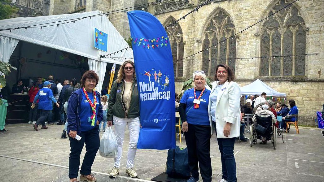 AnnaigLeMeur_29's tweet photo. Présente avec Gwenola Bayes, ma suppléante, ce soir à la seconde édition de la @NuitDuHandicap à Quimper.

Un événement placé sous le signe du partage : « La rencontre est une fête » !

Ensemble, valorisons les talents des personnes en situation de #handicap ✊ https://t.co/RnR7eG7ZJ5