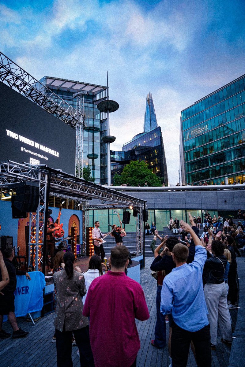 twinashville's tweet photo. Last Friday in London @LDNBridgeCity was so much fun!! Thank you for dancing with us 🙌 The best way to kick off the summer shows 💜 https://t.co/nlNMb45sXb