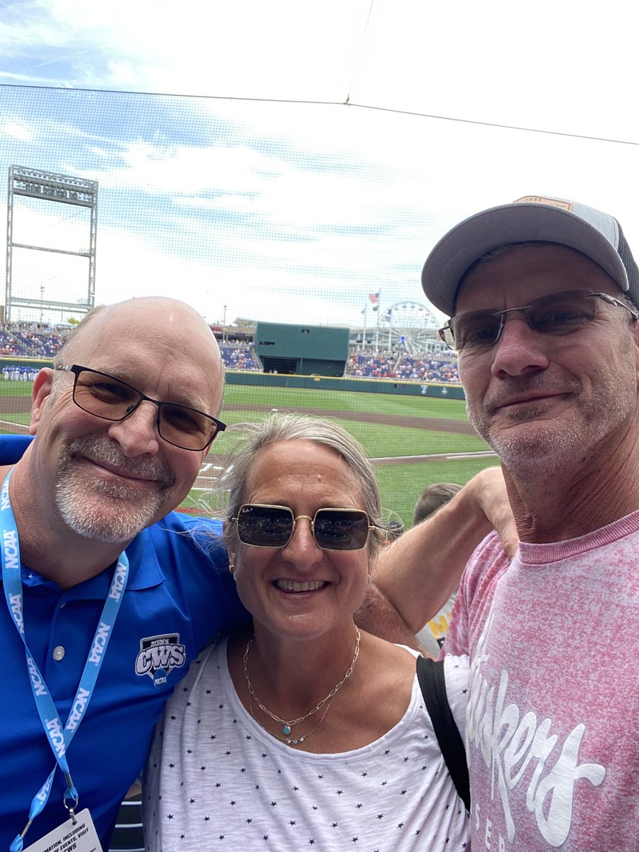 selfiebob1's tweet image. Game on.