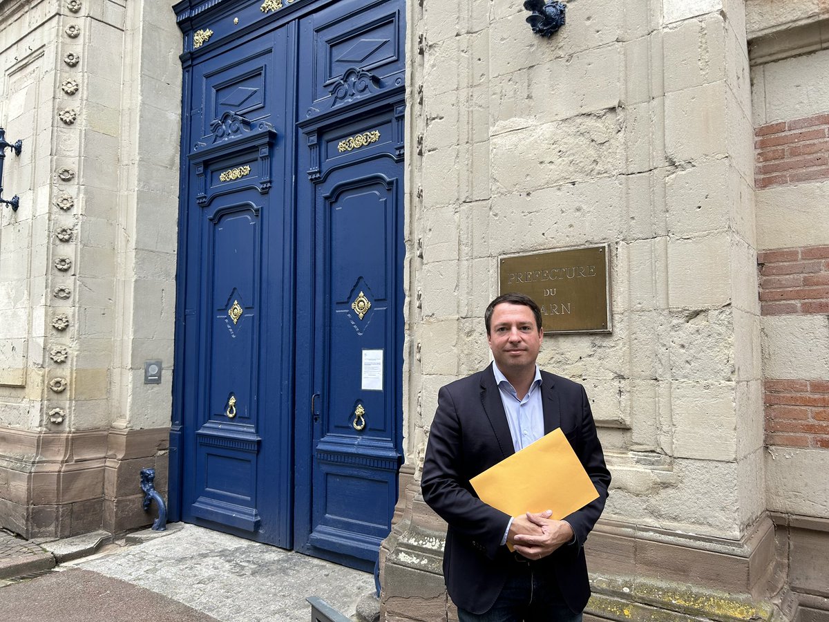 JeanTerlier's tweet photo. #Legislatives2024 
Je suis officiellement candidat sur la 3ème circonscription #Tarn 
Pour poursuivre mon engagement à vos côtés pour le développement du Tarn ! Depuis 2017, je suis toujours resté fidèle à mes valeurs.
Ensemble pour la République, le 30 juin refusons les extrêmes https://t.co/wpnLk3Npor