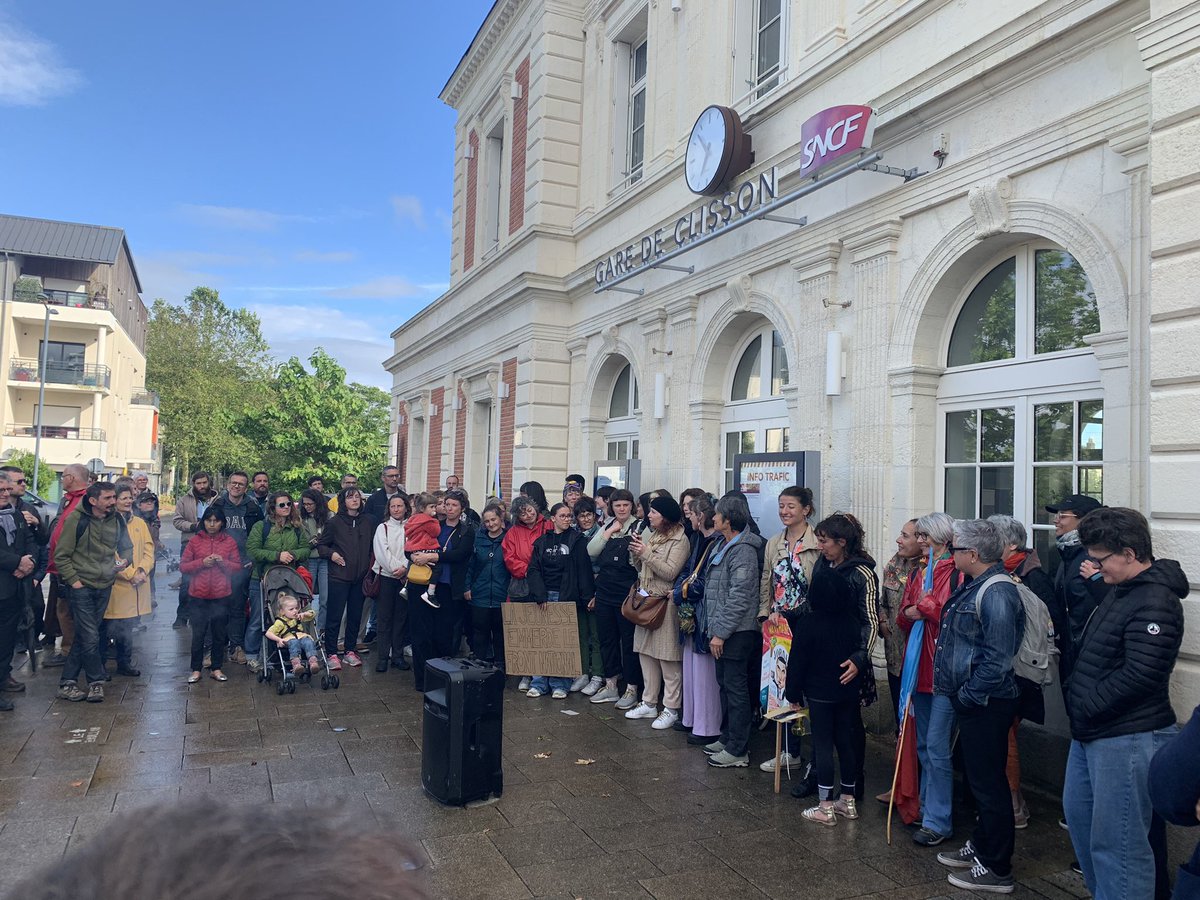 vinmagre's tweet image. Du monde à #Clisson pour dire non à l’extrême droite et soutenir les candidats du #nouveaufrontpopulaire @MaximeViancin et Aurélie Arquier #Legislatives2024 #LoireAtlantique