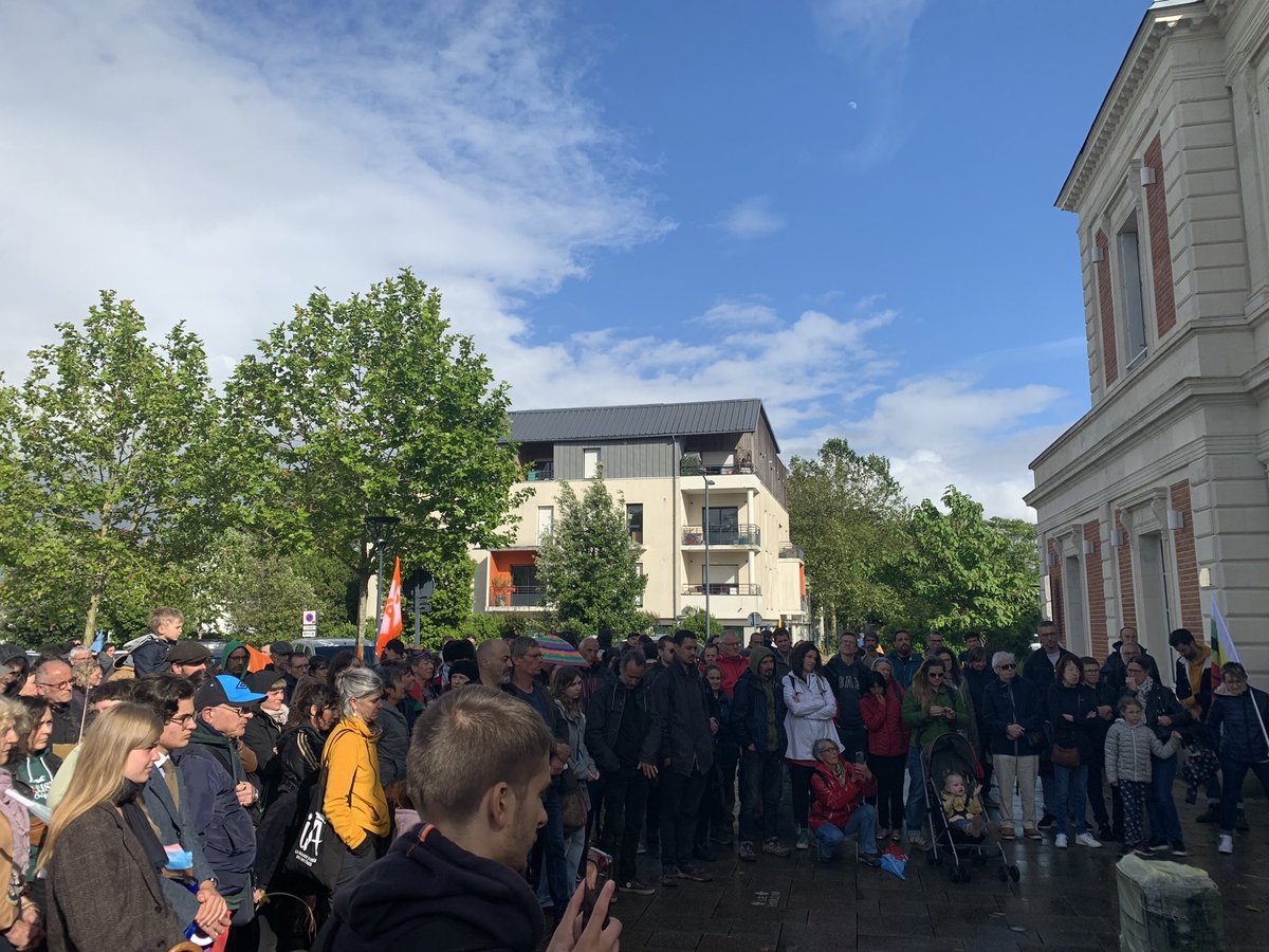 vinmagre's tweet image. Du monde à #Clisson pour dire non à l’extrême droite et soutenir les candidats du #nouveaufrontpopulaire @MaximeViancin et Aurélie Arquier #Legislatives2024 #LoireAtlantique